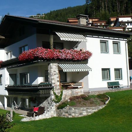 Haus Saxer Lägenhet Mieders Exteriör bild